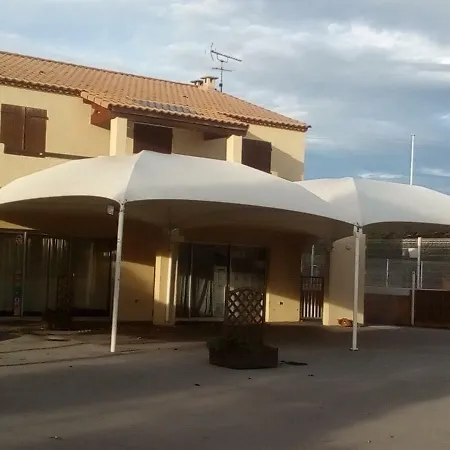 Campeggio Mobil Méditerranée Avec Terrasse